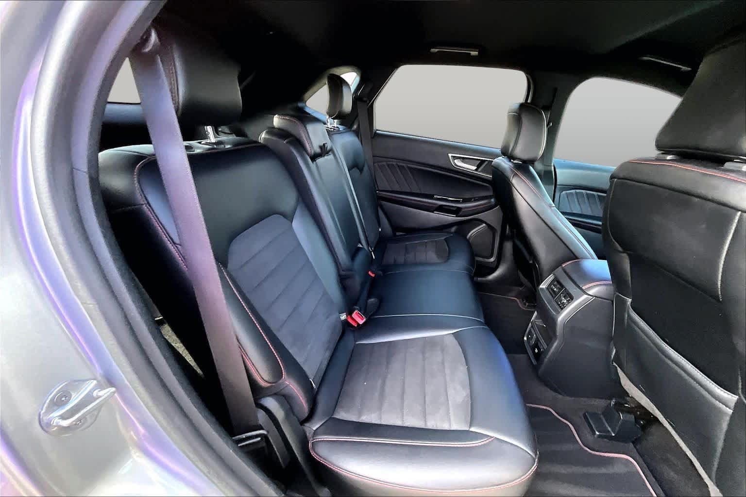 Used 2020 Ford Edge ST-Line FWD image 20