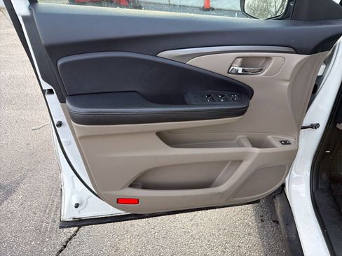 Used 2017 Honda Pilot EX-L image 11