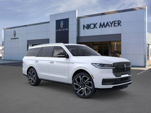 New 2026 Lincoln Navigator Reserve AWD/4WD image 8