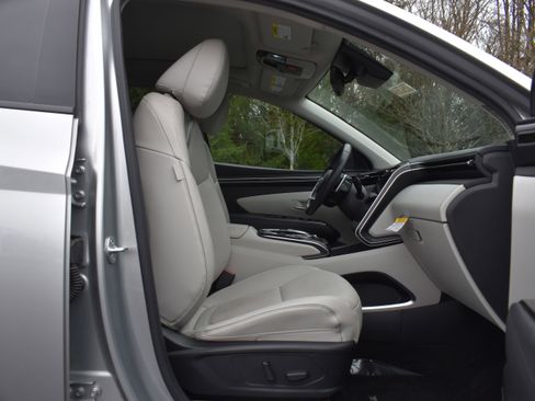 Used 2023 Hyundai Tucson Limited image 29