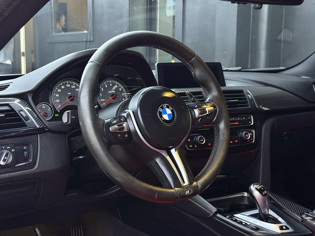 Used 2018 BMW M4 Coupe RWD image 15