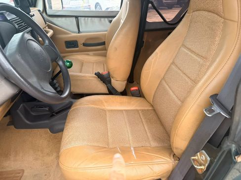 Used 1997 Jeep Wrangler SE AWD/4WD image 13