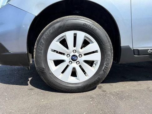 Used 2016 Subaru Outback 2.5i Premium AWD/4WD image 38