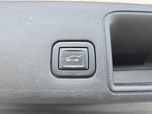 Used 2020 GMC Terrain SLT w/ Preferred Package FWD image 24