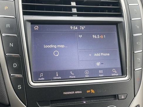 Used 2020 Lincoln Nautilus Reserve w/ Equipment Group 202A image 9