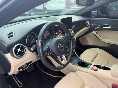 Used 2018 Mercedes-Benz CLA 250 image 9
