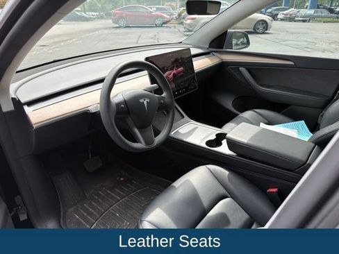 Used 2025 Tesla Model Y Long Range AWD/4WD image 5