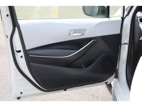 Used 2020 Toyota Corolla SE image 6