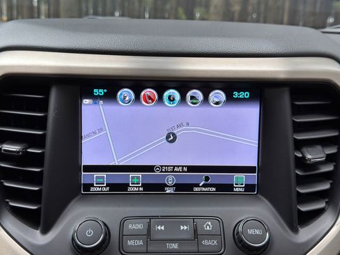Used 2019 GMC Acadia Denali w/ Technology Package FWD image 4
