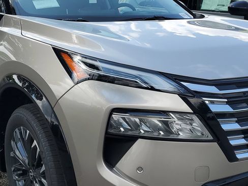 New 2026 Nissan Rogue Platinum w/ Platinum Premium Package AWD/4WD image 32