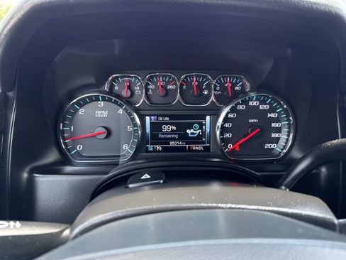 Used 2018 GMC Yukon SLE w/ SLE Value Package AWD/4WD image 11