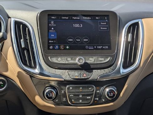 Used 2023 Chevrolet Equinox Premier FWD image 23