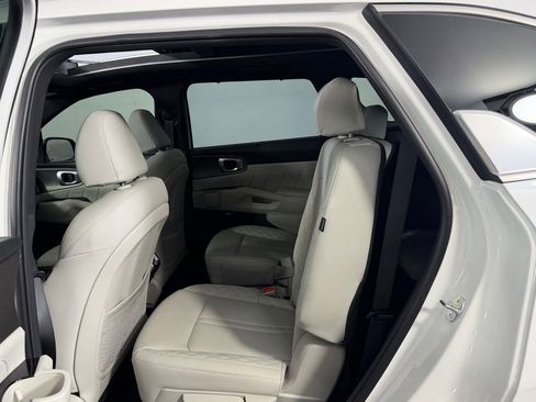 Used 2025 Kia Sorento SX Prestige image 33
