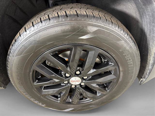 Used 2019 GMC Acadia SLT w/ LPO, Floor Liner Package FWD image 14