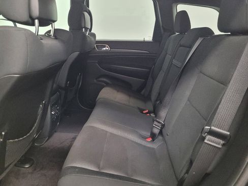 Used 2017 Jeep Grand Cherokee Laredo w/ Quick Order Package 2BE image 18