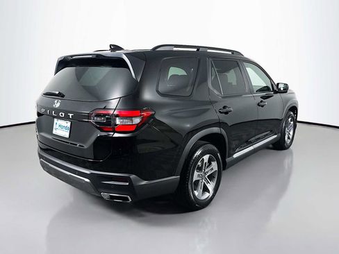 Certified 2026 Honda Pilot EX-L image 7