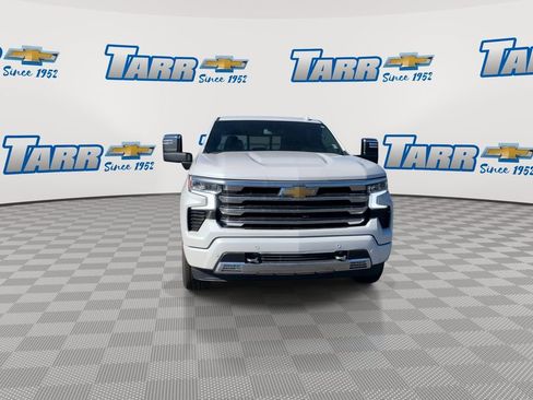 Used 2024 Chevrolet Silverado 1500 High Country w/ High Country Premium Package image 3