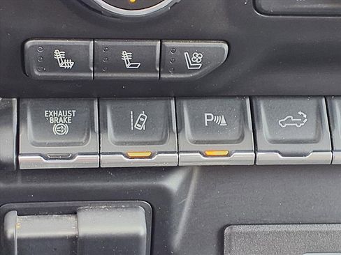 Used 2020 Chevrolet Silverado 2500 High Country w/ Technology Package image 13