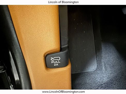 Certified 2023 Lincoln Aviator Black Label w/ Dynamic Handling Package AWD/4WD image 41