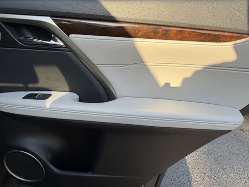 Used 2019 Lexus RX 350 AWD w/ Navigation Package image 39
