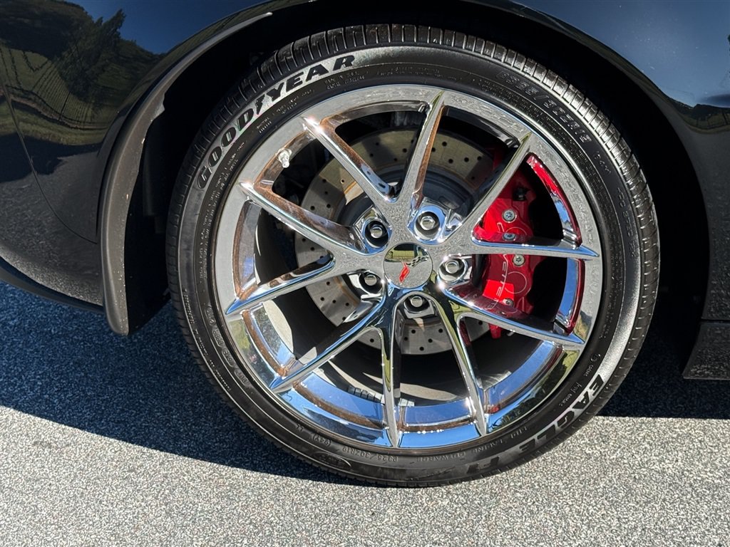 Used 2010 Chevrolet Corvette Z06 w/ Preferred Equipment Group RWD image 26