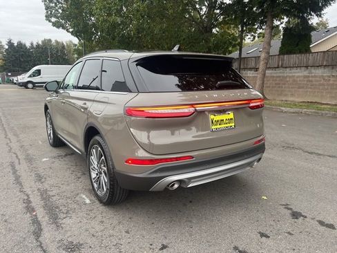 New 2025 Lincoln Corsair Reserve image 3