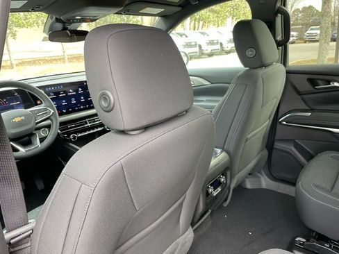 New 2026 Chevrolet Traverse LT image 28