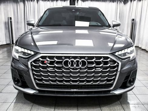 Used 2023 Audi S8 image 2