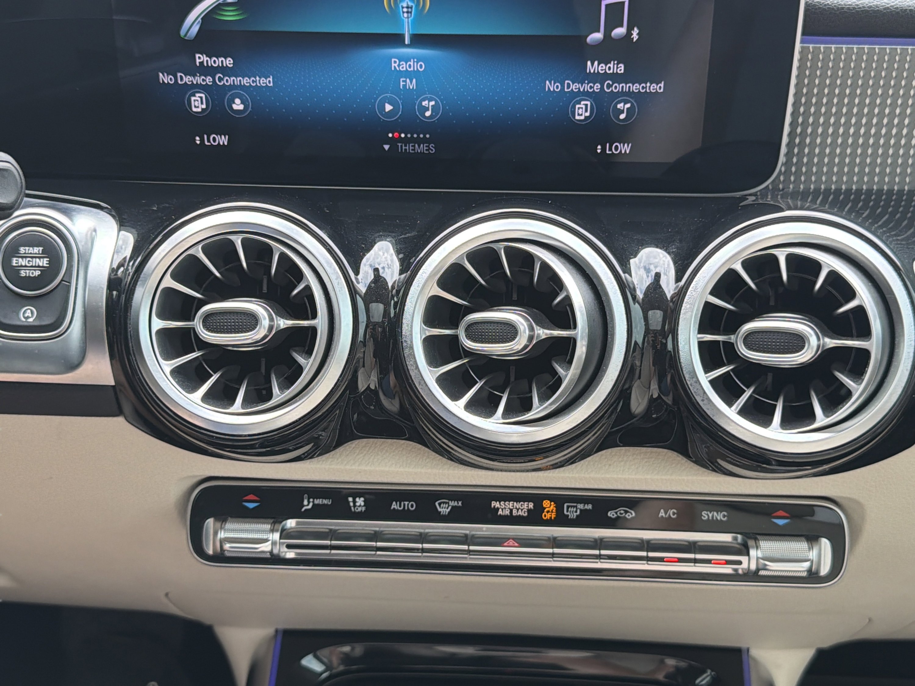Used 2021 Mercedes-Benz GLB 250 4MATIC image 59