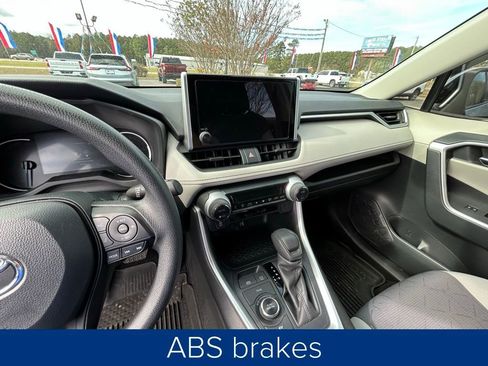 Used 2023 Toyota RAV4 XLE image 33