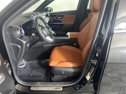 Certified 2023 Mercedes-Benz GLC 300 4MATIC image 9
