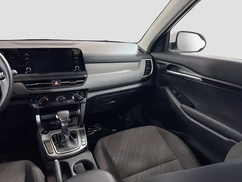 Used 2024 Kia Seltos LX AWD/4WD image 23