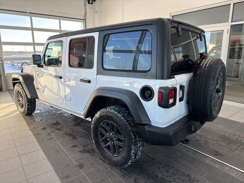 Used 2024 Jeep Wrangler Sport S image 3