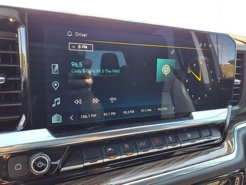 Used 2025 Chevrolet Silverado 1500 LT image 53