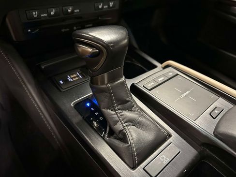 Used 2020 Lexus ES 350 w/ Premium Package FWD image 30