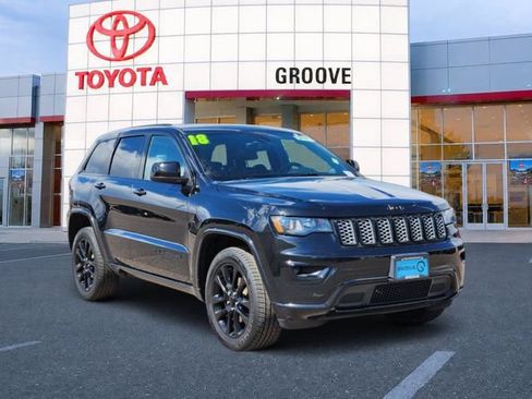 Used 2018 Jeep Grand Cherokee Altitude AWD/4WD image 8