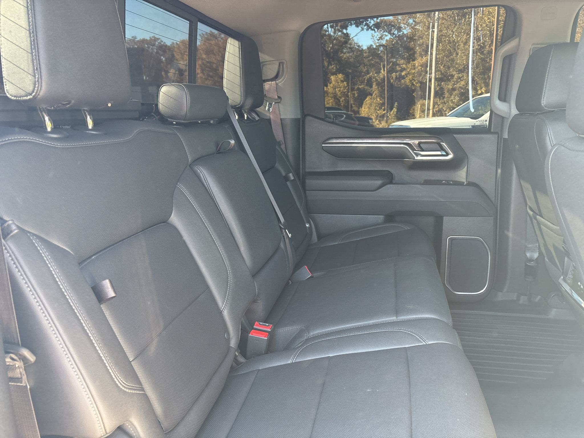 Used 2024 Chevrolet Silverado 1500 LTZ w/ LTZ Convenience Package II AWD/4WD image 14