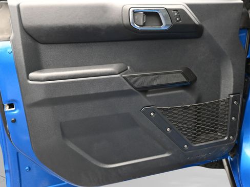 Used 2025 Ford Bronco Badlands image 14