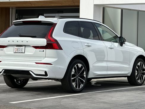 New 2026 Volvo XC60 B5 Plus w/ Climate Package image 5