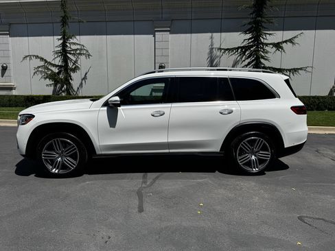 Used 2024 Mercedes-Benz GLS 450 450 4MATIC image 10