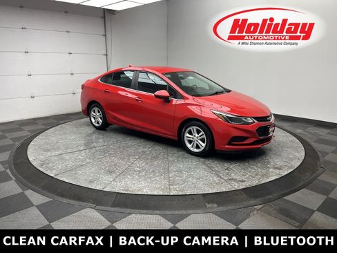 Used 2017 Chevrolet Cruze LT image 1