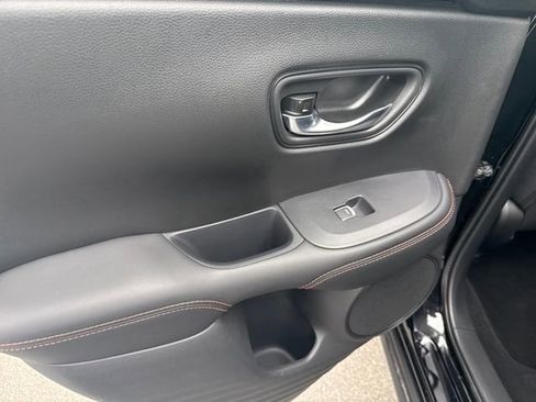 Certified 2025 Honda HR-V Sport image 10