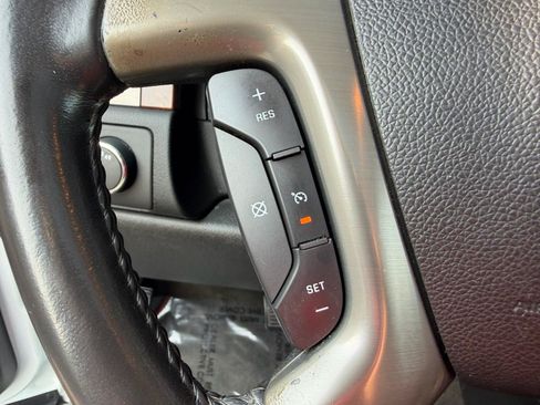 Used 2012 Chevrolet Suburban LT AWD/4WD image 32