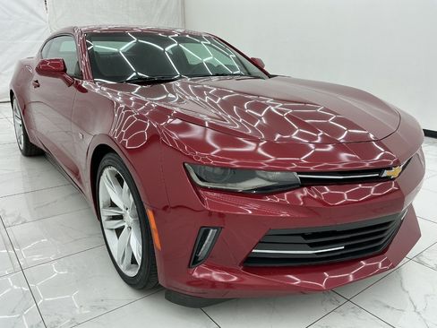 Used 2017 Chevrolet Camaro LT RWD image 3