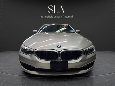 Used 2019 BMW 540i xDrive w/ Dynamic Handling Package image 2