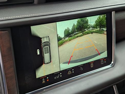 Used 2024 GMC Yukon Denali Ultimate AWD/4WD image 27
