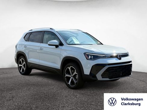 New 2025 Volkswagen Taos SEL image 7