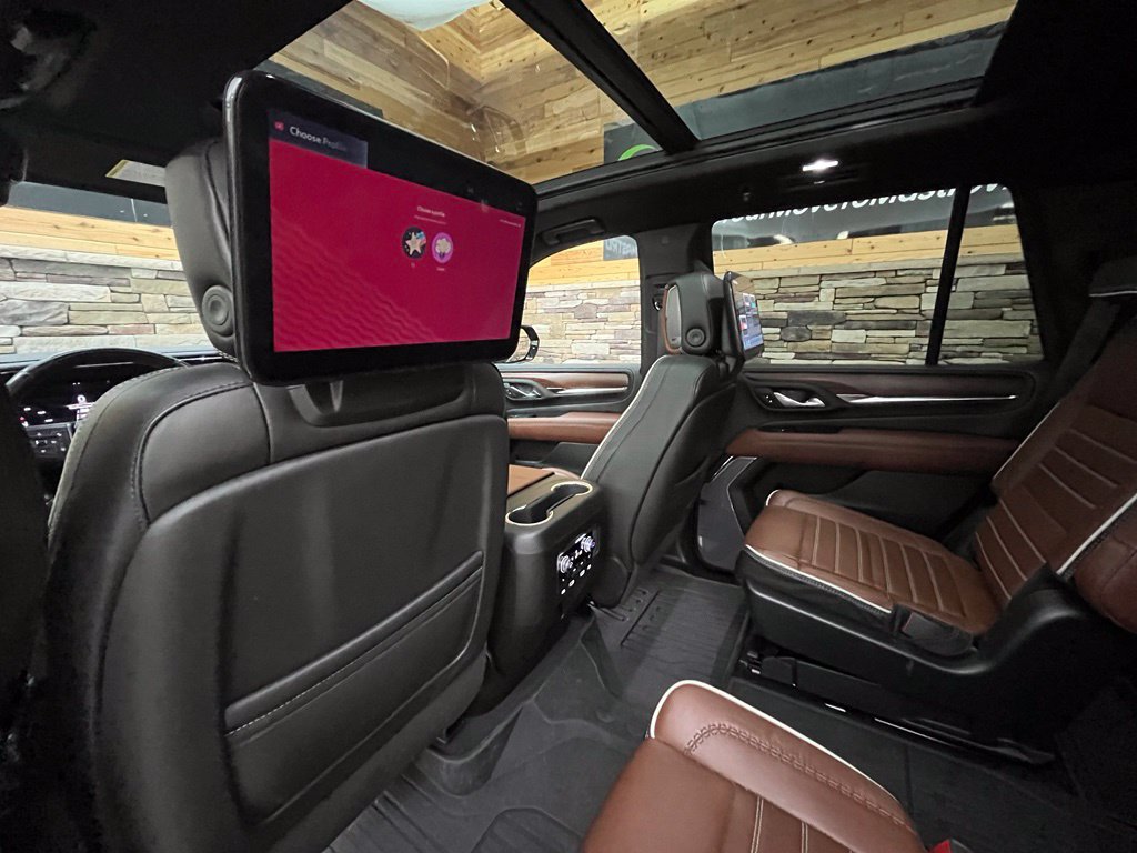 Used 2023 GMC Yukon Denali Ultimate AWD/4WD image 49