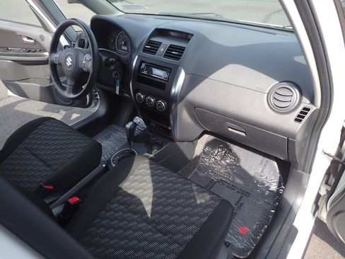 Used 2008 Suzuki SX4 AWD Hatchback image 13