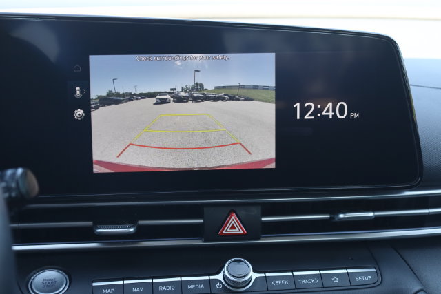 Used 2025 Hyundai Elantra SEL FWD image 22